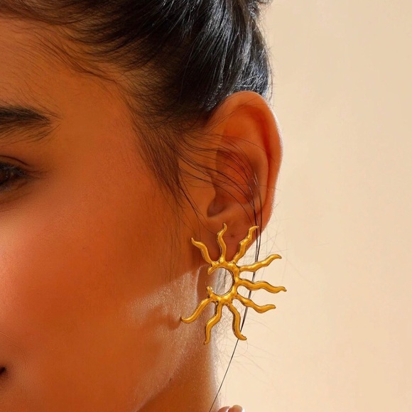 [✨3for$38] New Boho Sun Burst Stud Earrings - Picture 13 of 16